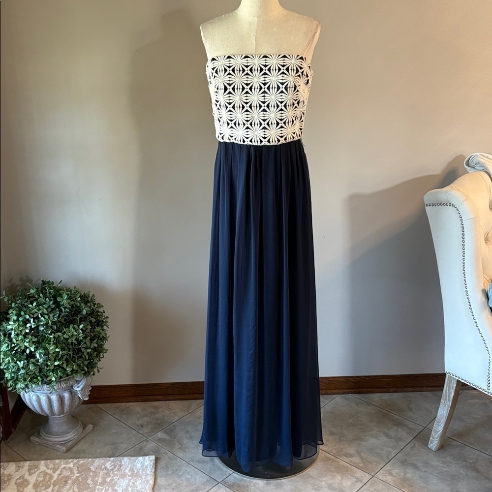 Lela Rose Strapless formal gown weddings Navy white chiffon dress floral wht top